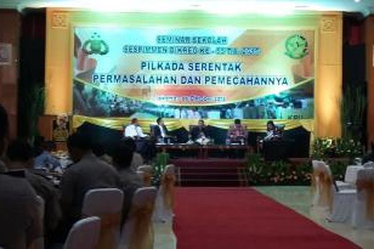 Seminar Pilkada Serentak, Permasalahannya dan Pemecahannya di Auditorium PTIK, Jakarta Selatan, Selasa (6/10/2015).