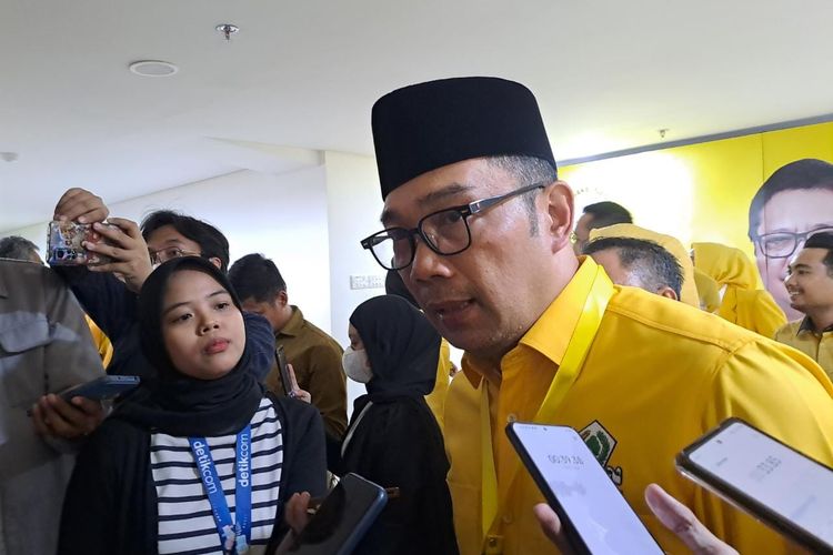 Gubernur Jawa Barat Ridwan Kamil atau Kang Emil saat ditemui di kantor DPP Golkar Jakarta Barat, Minggu (4/6/2023). 