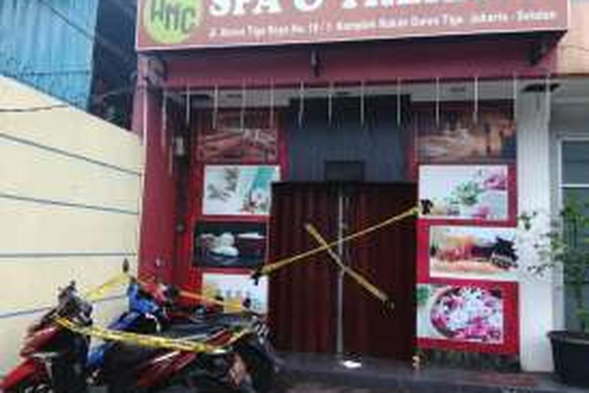 Lokasi spa & therapy di Jalan Duren Tiga Raya, Komplek Rukan, Pancoran, Jakarta Selatan yang digerebek polisi atas kegiatan prostitusi. Foto diambil Jumat (15/4/2016).