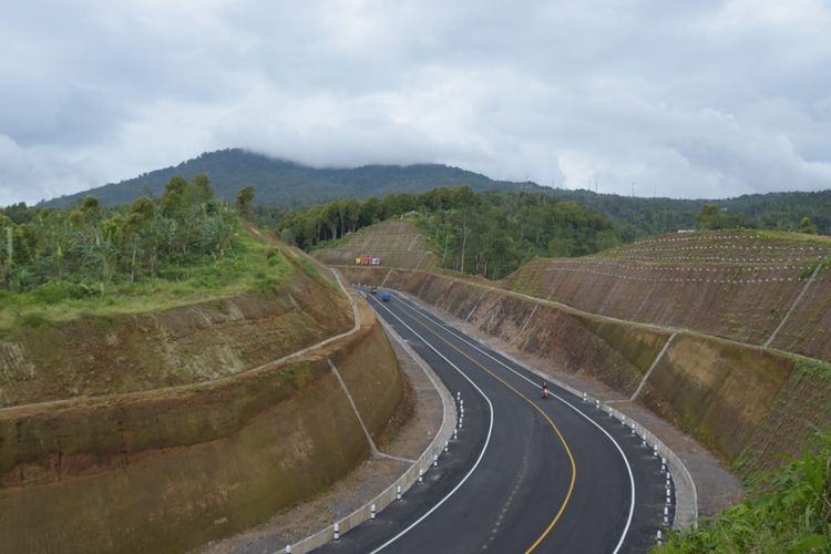 Pembangunan jalan pintas (shortcut) Mengwitani-Batas Kota Singaraja di Provinsi Bali.