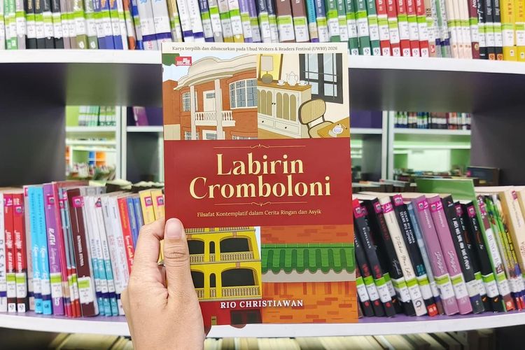 Buku Labirin Cromboloni: Filsafat Kontemplatif dalam Cerita Ringan dan Asyik
