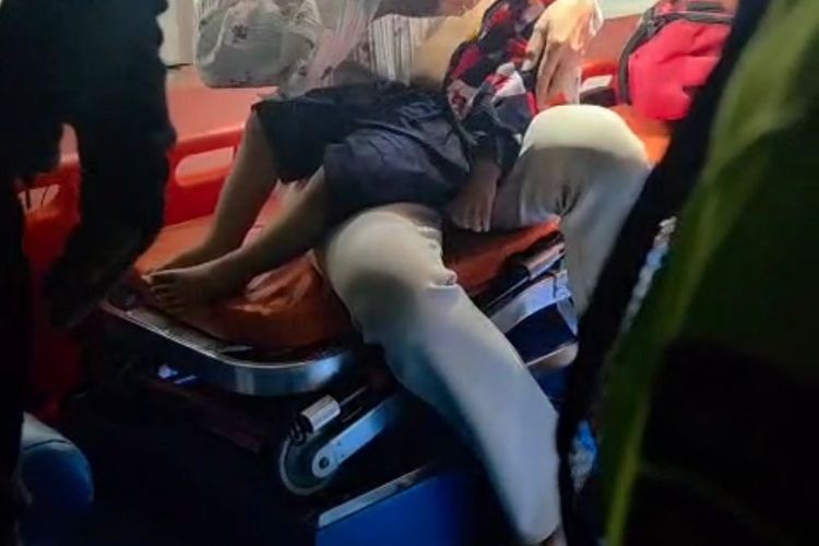 Sigap dan Heroik, Polisi Indramayu Tolong Balita Kejang di KM 137 Tol Cipali