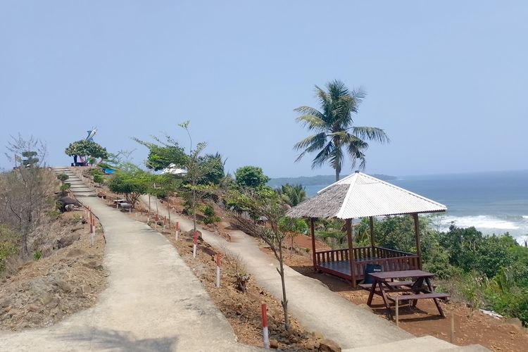 Belum Banyak Diketahui, Tebing Nanggerang Pangandaran Tawarkan Panorama Laut dan Perbukitan