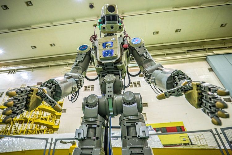 Foto bertanggal 26 Juli 2019, yang dirilis perusahaan luar angkasa Rusia, ROSCOSMOS pada 21 Agustus, yang menunjukkan sosok robot humanoid Fedor, yang akan dikirim ke Stasiun Luar Angkasa Internasional.