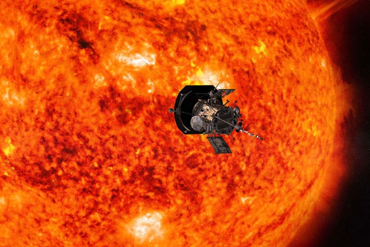 Ilustrasi satelit luar angkasa Parker Solar Probe Nasa yang mendekati Matahari.