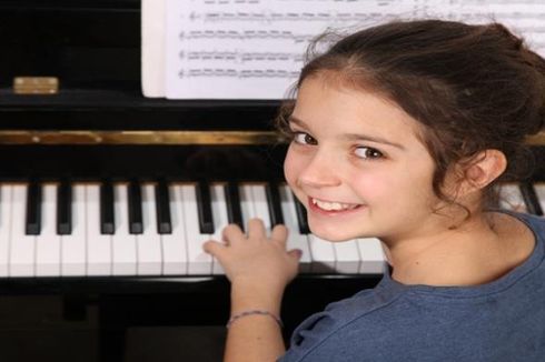 5 Cara Tumbuhkan Ketertarikan Anak Bermain Musik 