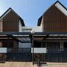 Harmoni Memikat, Warna Putih dan Kayu Khas Rumah Minimalis Modern