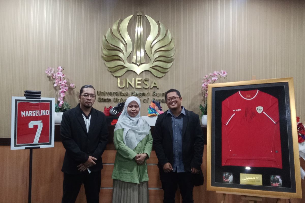 Peduli korban bencana Sumatera, Unesa kirim 11 relawan untuk bantu penanganan korban bencana di Aceh. Tim terdiri dari tenaga medis, psikolog, konselor, ahli fisik hingga tim kebugaran. Unesa juga galang donasi melalui lelang.