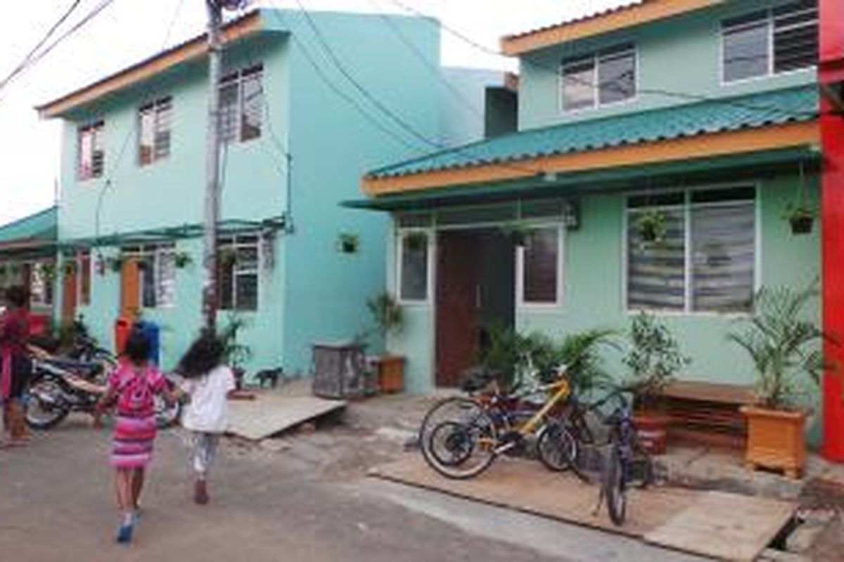 Suasana kampung deret di Kelurahan Tanah Tinggi, Kecamatan Johar Baru, Jakarta Pusat, Rabu (7/8/2013) siang. 