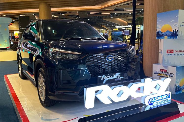 Rocky Hybrid Diminati Wisatawan Asing dan Loyalis Daihatsu