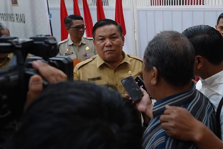 Pelaksana tugas (Plh) Gubernur Riau SF Hariyanto membantah kabar soal penunjukkan Staf Ahli Kementerian Perekonomian RI Elen Setiadi sebagai Penjabat (Pj) Gubernur Riau. 