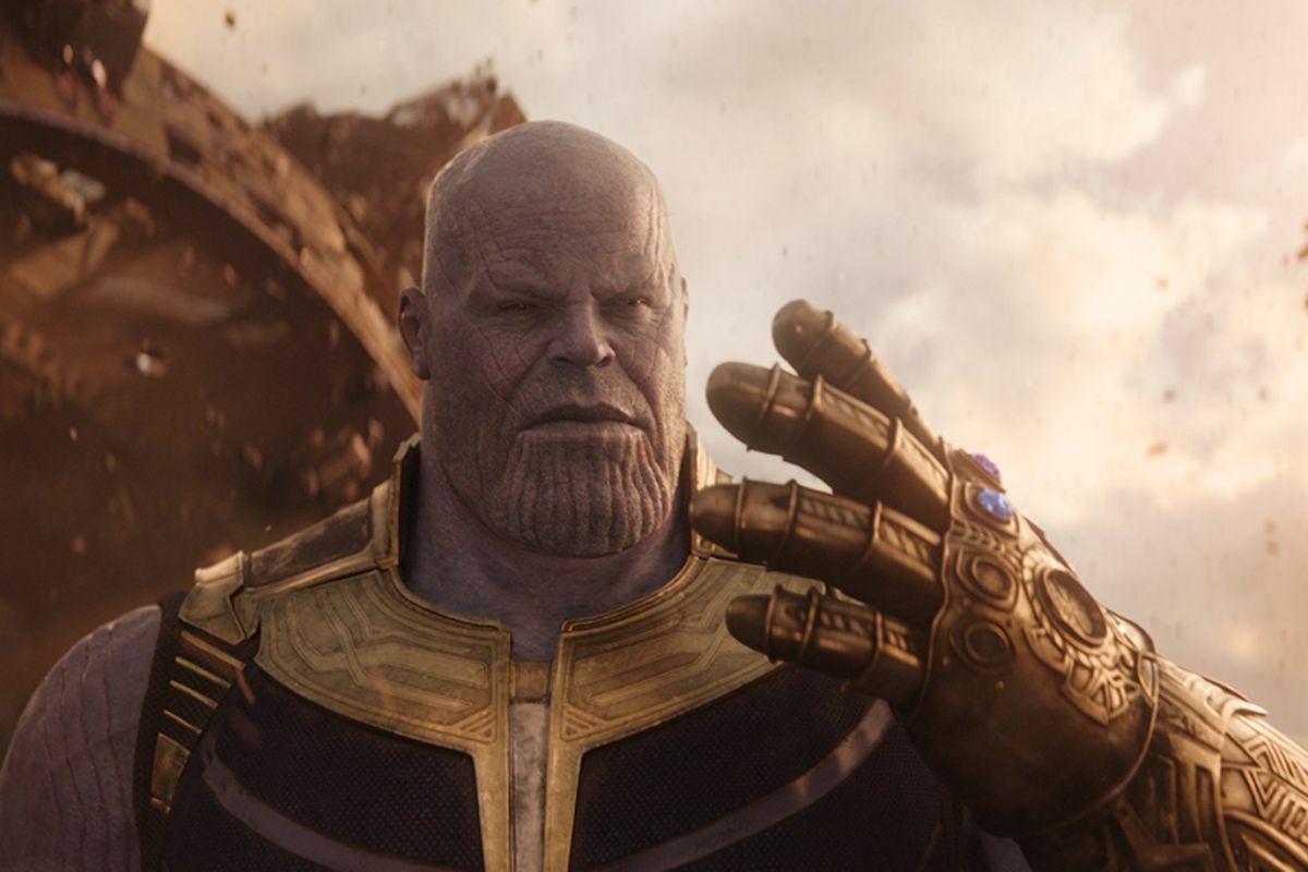Thanos, karakter antagonis yang diperankan aktor Josh Brolin dalam film Avengers: Infinity War karya sutradara Anthony dan Joe Russo.