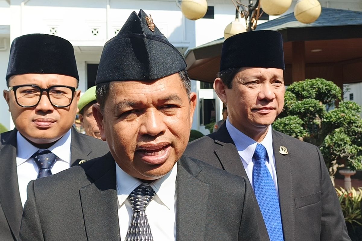 Gubernur Jawa Barat, Dedi Mulyadi saat ditemui di Makodam III Siliwangi, Jalan Aceh, Kota Bandung, Minggu (5/10/2025).