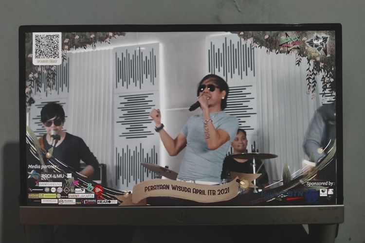 Dokumentasi Charity Concert yang dilakukan pada 10 April 2021.