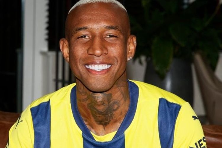 Cristiano Ronaldo Ditinggal Anderson Talisca yang Jadi Anak Buah Jose Mourinho