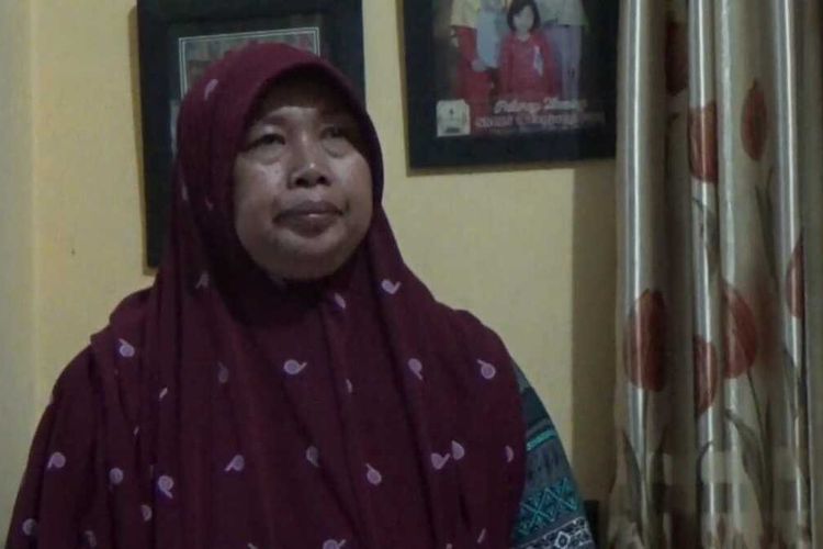 Mimin Mintarsih (52), korban selamat kecelakaan di Dusun Cilangkap, RT 001, RW 006, Desa Sukajadi, Kecamatan Wado, Kabupaten Sumedang, Rabu (10/3/2021) malam.
