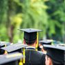 4 Keuntungan Punya IPK Tinggi dan Cumlaude, Mahasiswa Cek