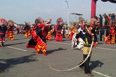 Tari Kolosal 1.000 Barongan Jadi Hiburan Warga