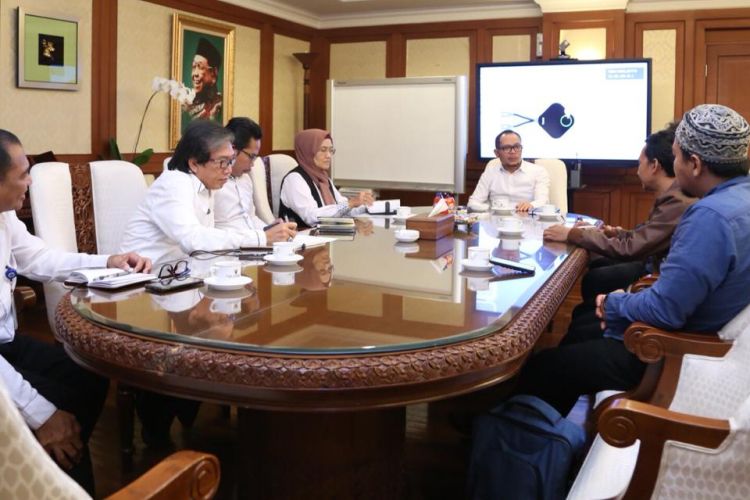 Menteri Ketenagakerjaan (Menaker) M Hanif Dhakiri saat menerima perwakilan Serikat Pekerja Cipta Kekar TPI (MNC TV) di Jakarta, Senin (18/2/2019).