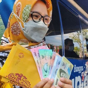Ilustrasi penukaran pecahan uang rupiah baru. Simak lokasi penukaran uang baru di kas keliling dan titik perbankan di wilayah Kabupaten dan Kota Tasikmalaya selama bulan Ramadhan 2024.
