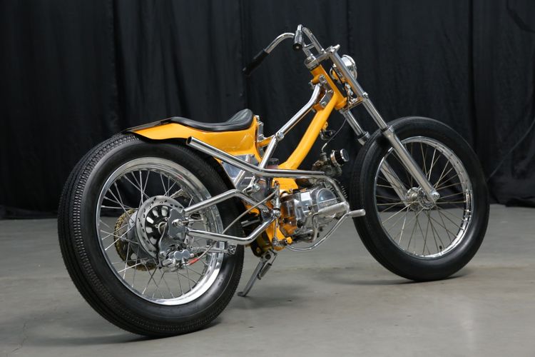 Motor custom Honda Grand bergaya choppy cub garapan Spring Legacy Garage