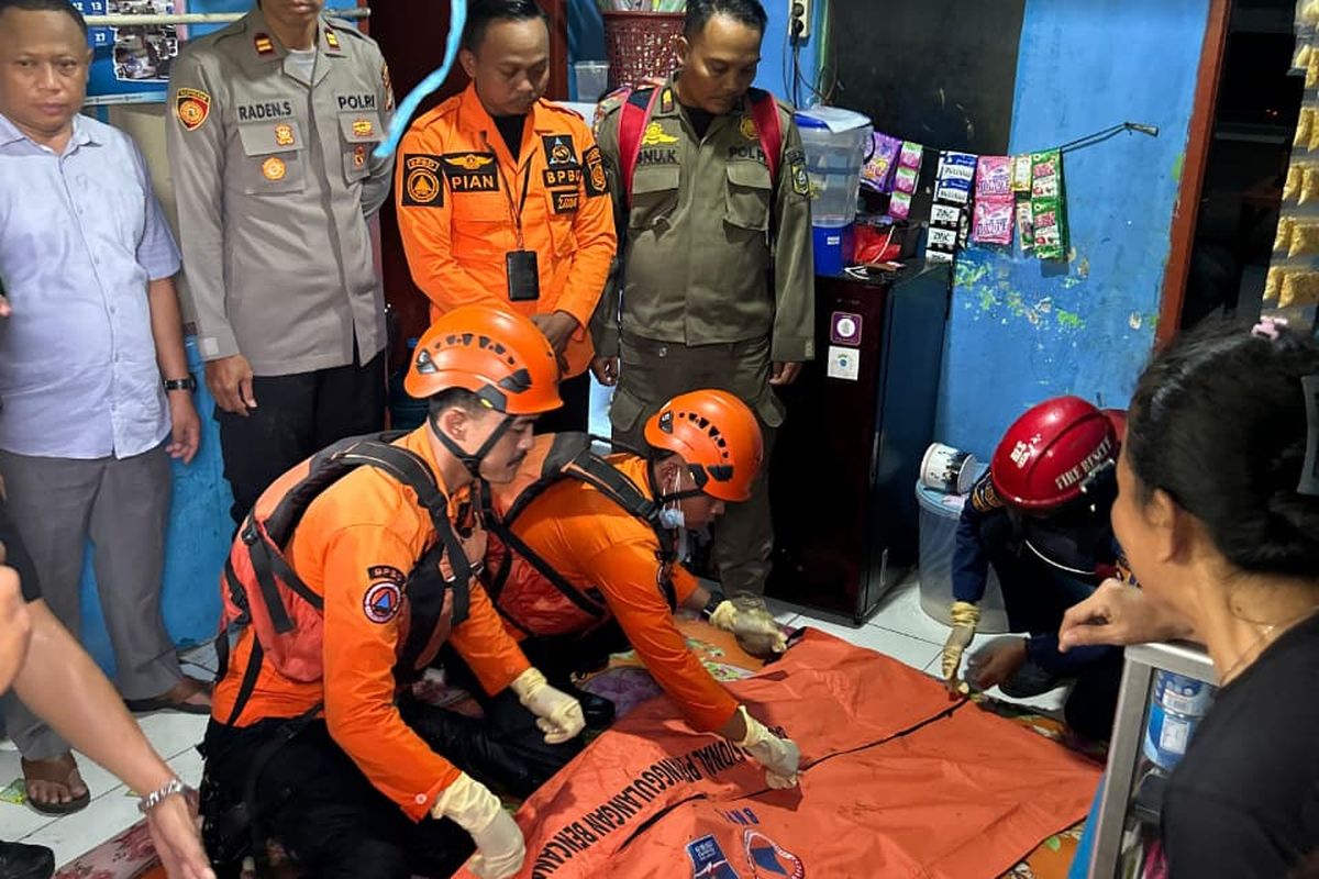 Tim SAR gabungan menemukan bocah tunawicara yang sempat hilang meninggal dunia dalam kolam ikan di Tajurhalang, Kabupaten Bogor. Dok BPBD