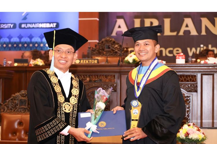 Hadi Priyono, Pilot TNI AL dan Mahasiswa S3 Unair yang dapat IPK 3,97