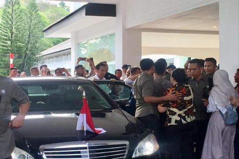 Jokowi Tak Mau Jawab Soal Pertemuan dengan Prabowo