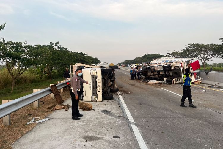 Kecelakaan Beruntun 3 Truk di Tol Ngawi-Solo, 1 Orang Tewas