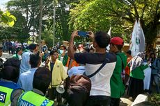 Demo Bawa Keranda dan Replika Mayat, Mahasiswa Tuntut KPU Transparan