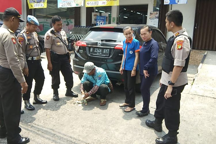 Preman yang sering menjadi tukang parkir liar di wilayah Kebon Jeruk Jakarta Barat