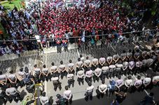 Indonesian Labor Unions to Stage Online, Offline Protests in Constitutional Court Building Monday