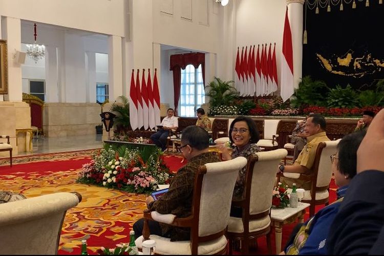 Menteri Keuangan Sri Mulyani Indrawati saat mengikuti Sidang Kabinet Paripurna Peningkatan Kinerja ASN melalui Keterpaduan Layanan Digital Pemerintah di Istana Negara, Jakarta Pusat, Selasa (9/1/2024). 