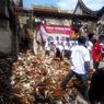 Kelompok Lintas Agama Bantu Bersihkan Sisa Kebakaran Kelenteng Poo An Kiong Blitar