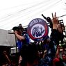 Profil Yuli Sumpil, Dirigen Aremania yang Pernah Disanksi Larangan ke Stadion Seumur Hidup