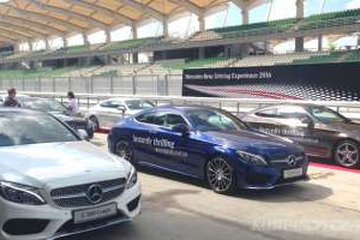 Mercedes Benz Driving Experience (MBDE) 2016 di Sepang, Malaysia.