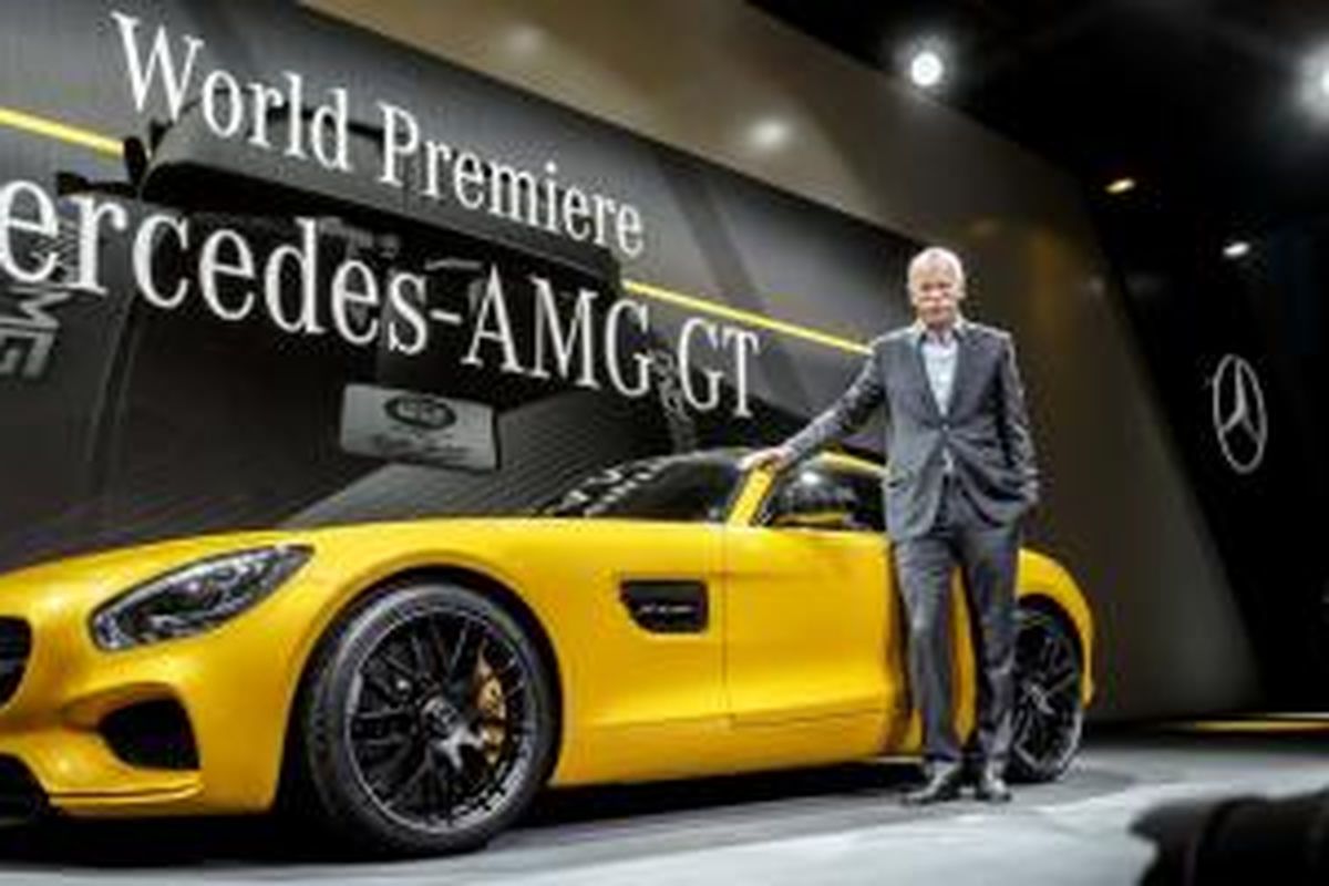 Dieter Zetsche, CEO Daimler AG pada saat peluncuran Mercedes-Benz AMG GT di Jerman.