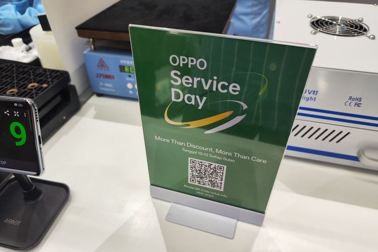 Oppo Service Day ada di tanggal 10-12 setiap bulannya. Selama promo, konsumen yang ingin melakukan perbaikan ponsel/perangkat bakal mendapat potongan  biaya spare part. Potongan harga  akan disesuaikan lagi dengan komponen yang rusak.