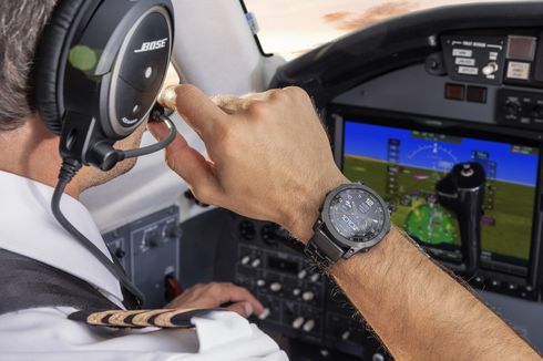 Garmin Perkenalkan D2 Mach 1 Pro, Smartwatch untuk Pilot