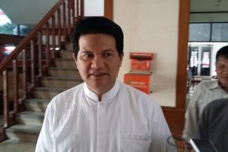 Ketua KPU Husni Kamil Manik, saat ditemui di Gedung KPU, Jakarta Pusat, Jumat (7/8/2015).