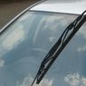 Hindari Kesalahan Pemula, Bersihkan Debu di Kaca Mobil dengan Wiper