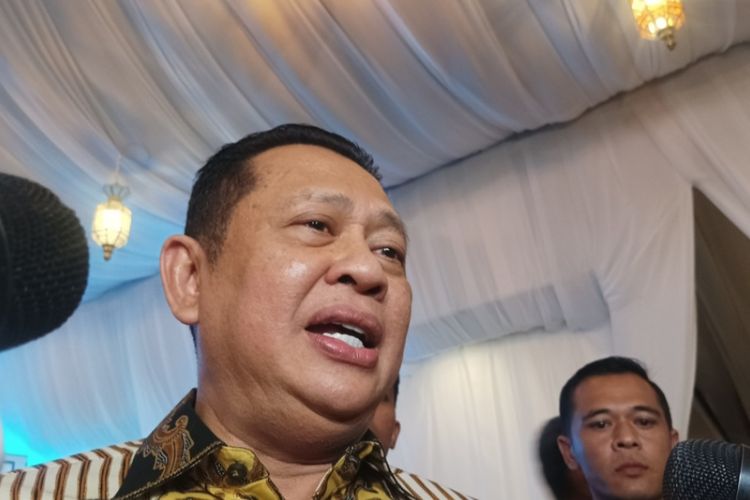 Wakil Ketua Umum Partai Golkar Bambang Soesatyo saat menghadiri acara open house di rumah dinas Airlangga Hartarto di Widya Chandra, Jakarta Selatan, Kamis (11/4/2024).