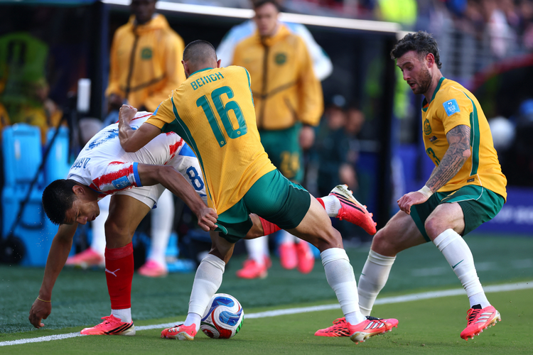 Hasil HT Paraguay Vs Australia 0-0: Socceroos Lebih Dominan, La Albirroja Bertahan Rapat