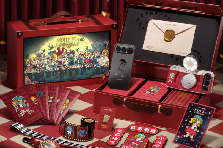 Paket kotak hadiah ponsel Honor 500 Pro Molly 20th Anniversary Edition dilengkapi berbagai aksesori khusus bertema Molly. 