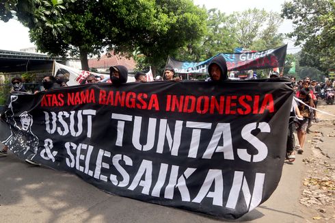 BERITA FOTO - Aremania Terus Menggelar Aksi Damai Tuntut Keadilan