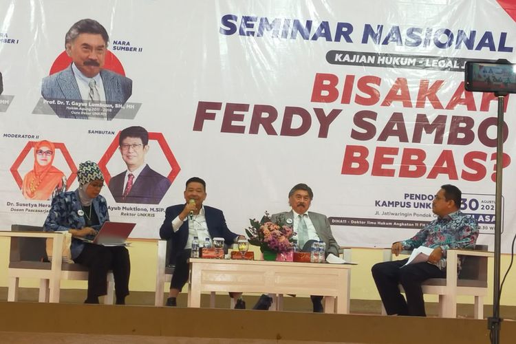 Program Doktoral Ilmu Hukum Angkatan 11 Unkris menggelar seminar kajian hukum Bisakah Ferdy Sambo Bebas? (30/8/2022).