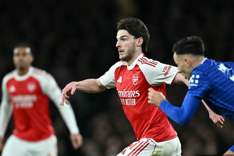Declan Rice beraksi dalam pertandingan sepak bola Liga Inggris antara Arsenal vs Everton di Stadion Emirates di London pada 14 Maret 2026. (Foto oleh Ben STANSALL / AFP) 