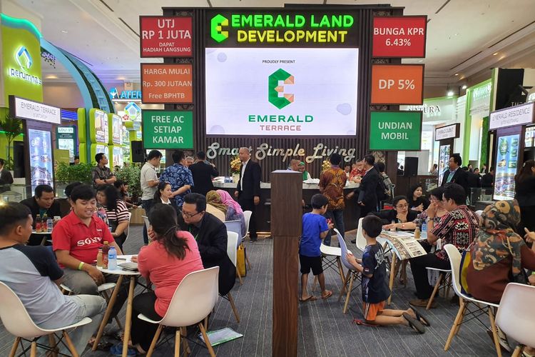 Stan Emerald Land Development di pameran properti IPEX 2019, ramai oleh pengunjung pada Minggu (17/11/2019)