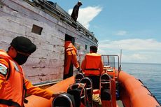 Lambung Kapal Bocor Tabrak Rumpon, Tim SAR Evakuasi ABK dan Penumpang