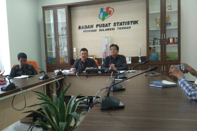 Kepala Bidang Neraca Wilayah dan Analisis Statistik BPS Sulteng Sukadana Sufii, ekonomi Provinsi Sulawesi Tengah tahun 2017 (c-to-c) tumbuh 7,14 persen, melambat dibandingkan tahun 2016 sebesar 9,98 persen, Senin (05/02/2018).